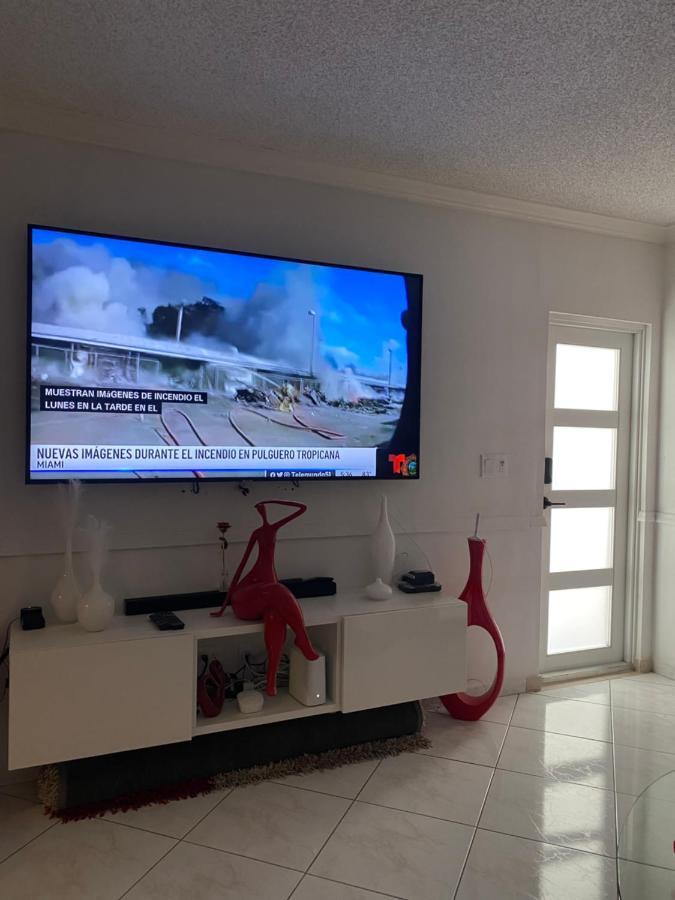 Beautiful House 7 Min From Miami Airport W Free Parking Appartement Buitenkant foto