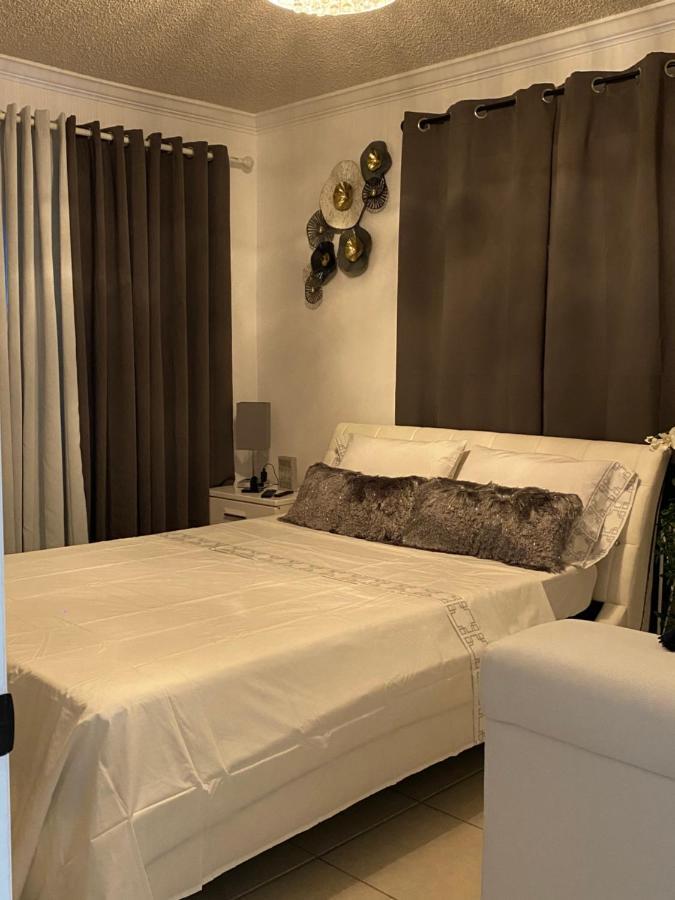 Beautiful House 7 Min From Miami Airport W Free Parking Appartement Buitenkant foto